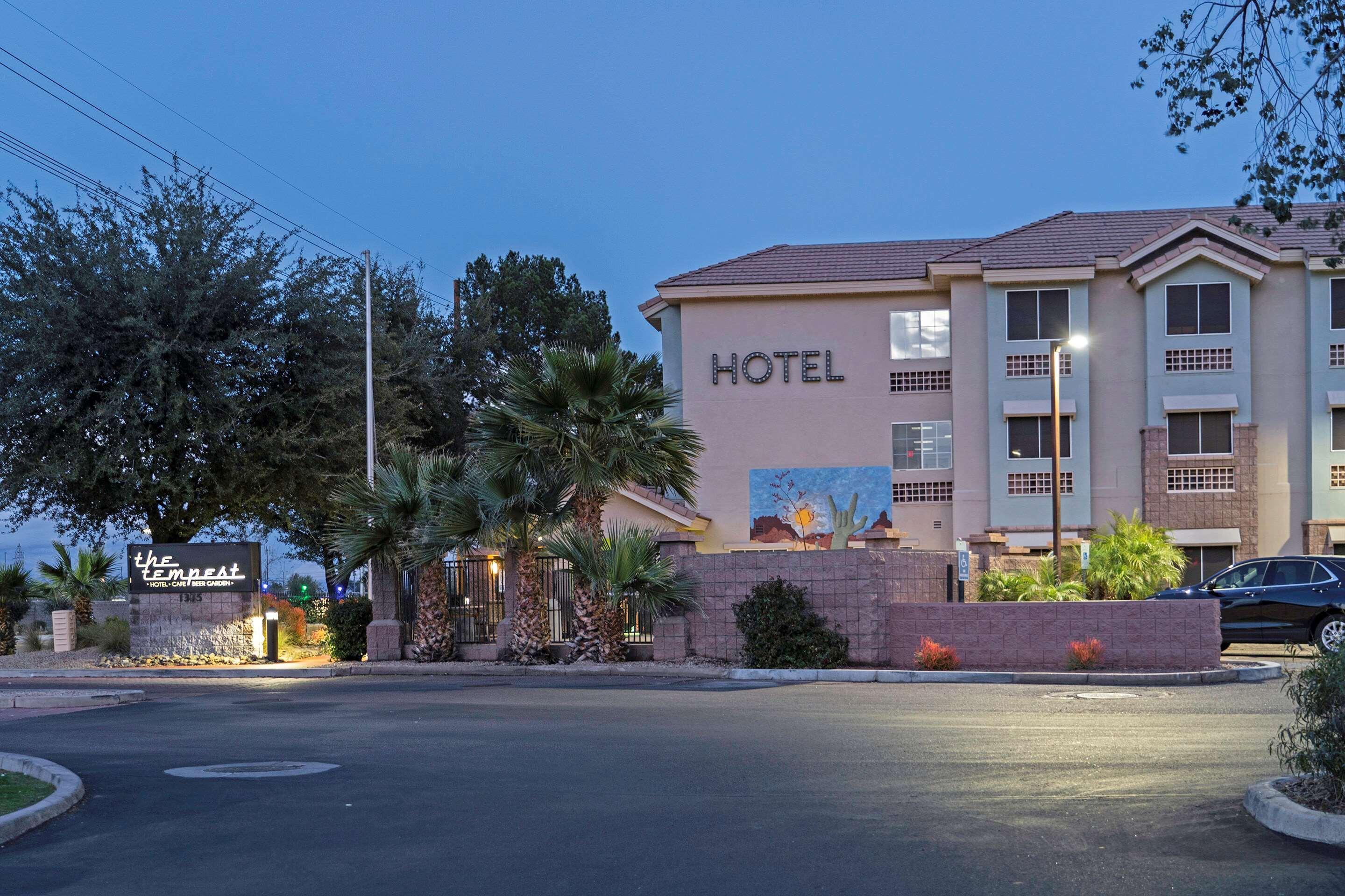 La Quinta Inn & Suites By Wyndham Tempe University, Phoenix Exterior photo