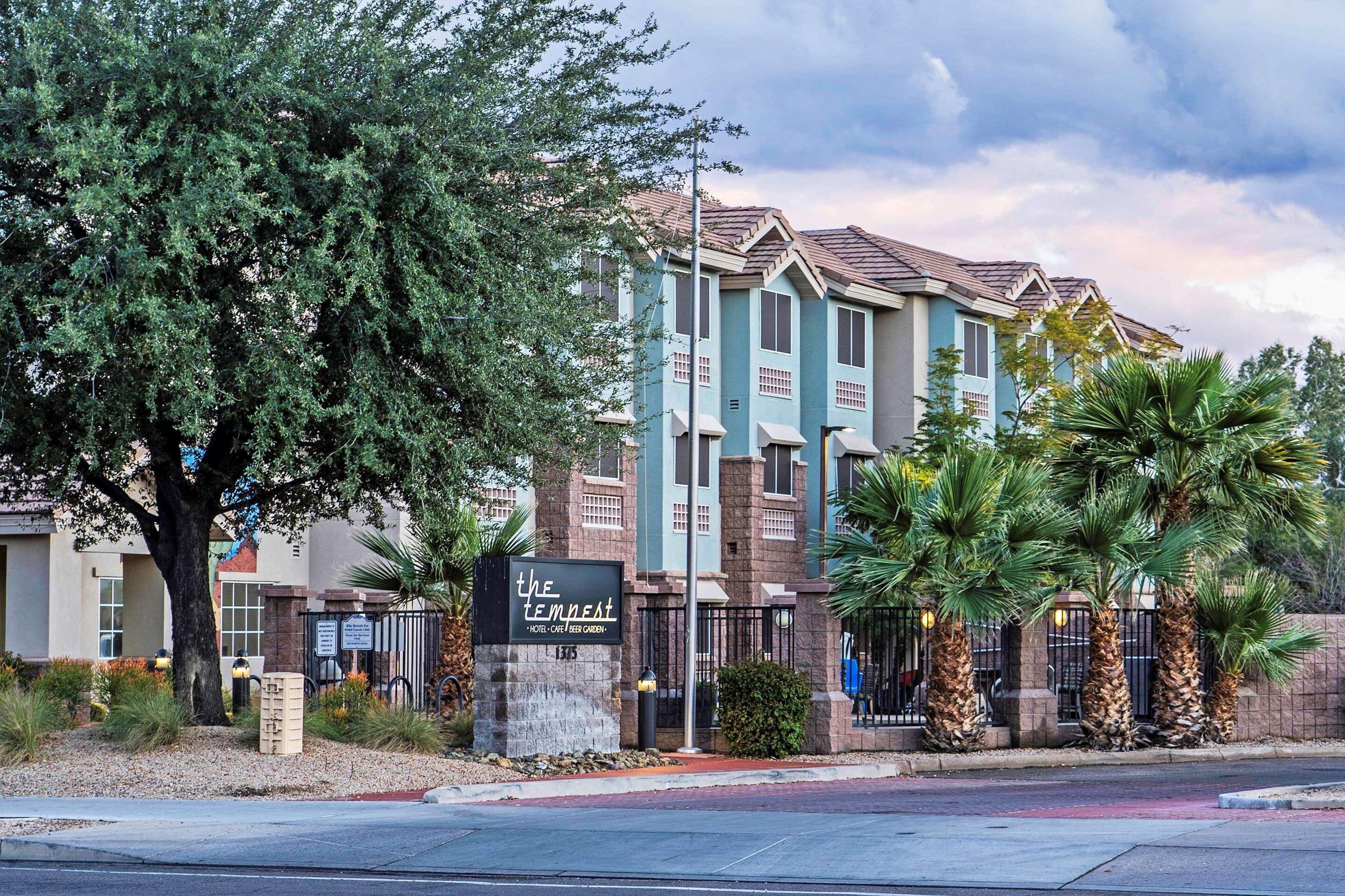 La Quinta Inn & Suites By Wyndham Tempe University, Phoenix Exterior photo