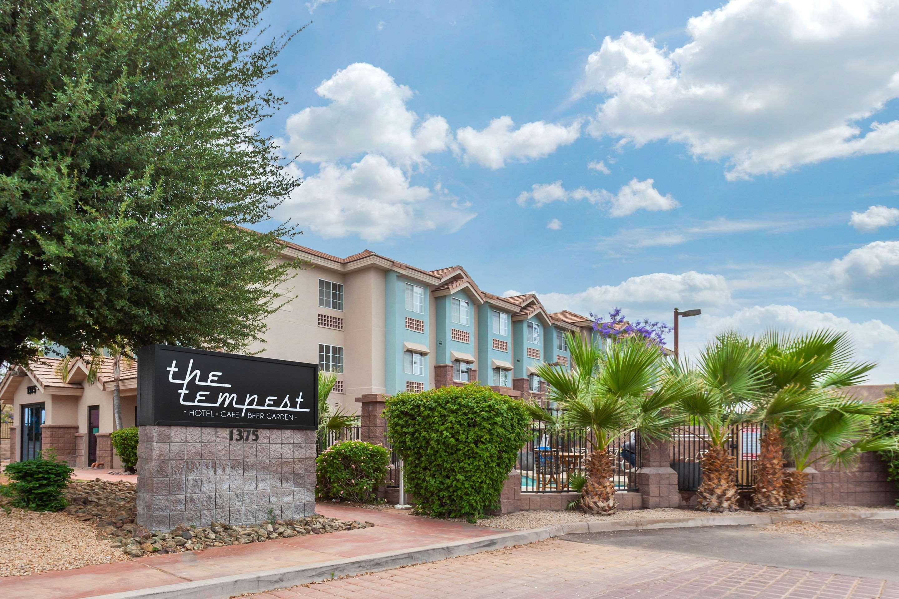La Quinta Inn & Suites By Wyndham Tempe University, Phoenix Exterior photo